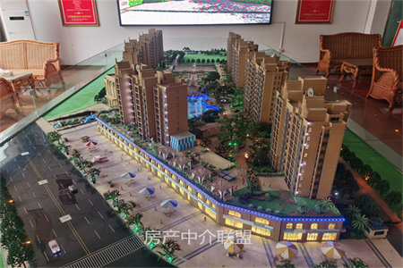 龙都大源·橡树湾4室2厅2卫128万163m2出售